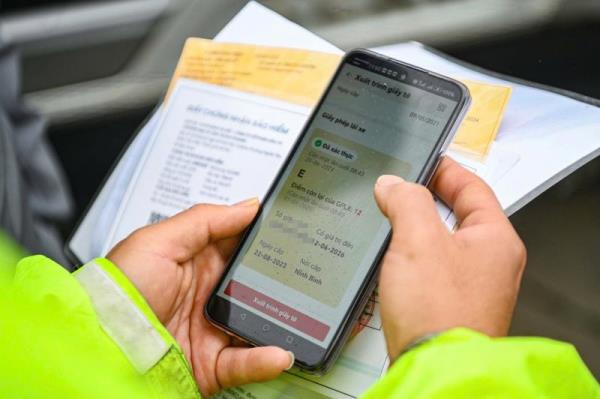 Từ 26/3, cấp đổi giấy phép lái xe qua cổng dịch vụ công của Bộ Công an