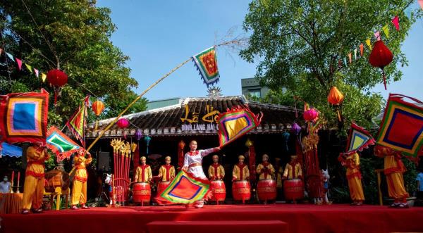 Giữ gìn bản sắc, phát huy giá trị văn hóa thành phố anh hùng