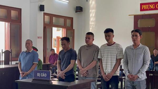 Hát karaoke ra… án