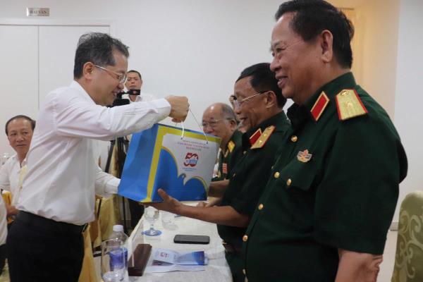 Lãnh đạo thành phố Đà Nẵng gặp mặt, tri ân nhân chứng lịch sử tham gia Chiến dịch Hồ Chí Minh