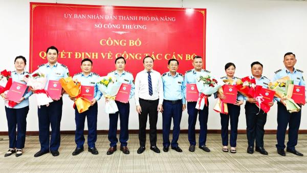 Công bố quyết định bổ nhiệm các chức danh lãnh đạo cấp Phòng, Đội của Chi cục QLTT Đà Nẵng