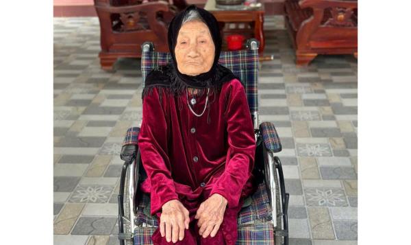 Nghẹn ngào mẹ liệt sĩ hơn nửa thế kỷ tìm kiếm phần mộ con