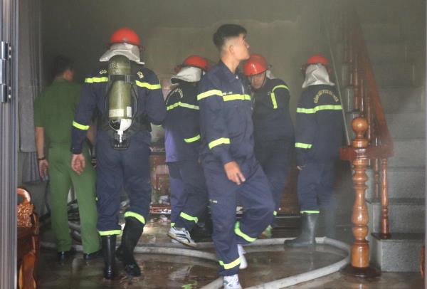 Nghi vấn ngáo đá đốt nhà