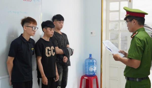 Đà Nẵng khởi tố 21 đối tượng mang hung khí dạo phố gặp người khác là tấn công