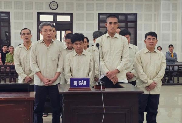 Thủ đoạn tinh vi của đường dây sản xuất, tiêu thụ hơn 1,6 triệu cuốn sách giáo khoa giả