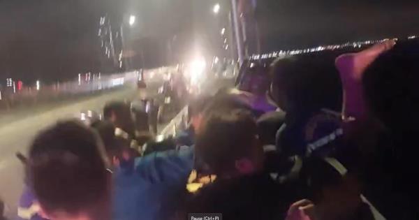 Một phút quyết đoán của Công an Đà Nẵng cứu mạng người nước ngoài định quyên sinh trên cầu