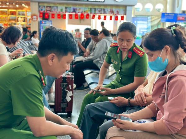 Bài 2: Mang Hiến pháp đến từng người dân