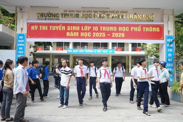 Hơn 11.600 thí sinh Đà Nẵng làm thủ tục dự thi vào lớp 10 THPT năm học 2025-2026