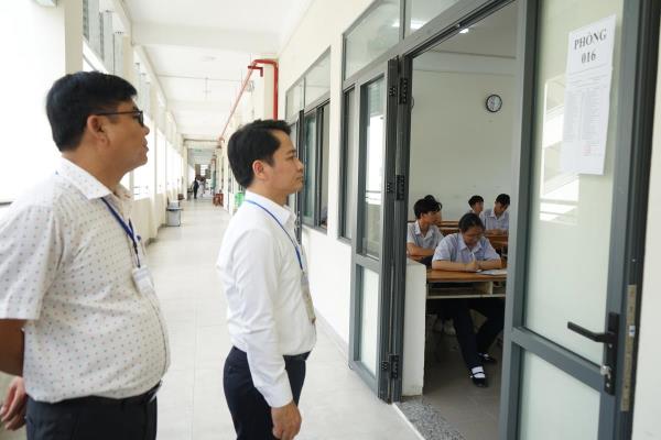 Sáng nay, hơn 11.800 thí sinh Đà Nẵng chính thức bước vào Kỳ thi tuyển sinh 10