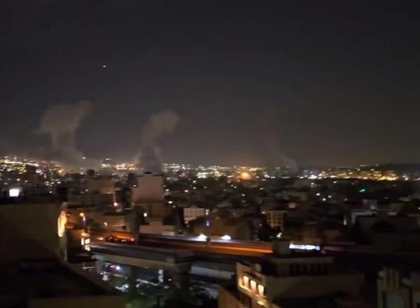 Israel tấn công phủ đầu cơ sở hạt nhân Iran, nổ lớn ở Tehran