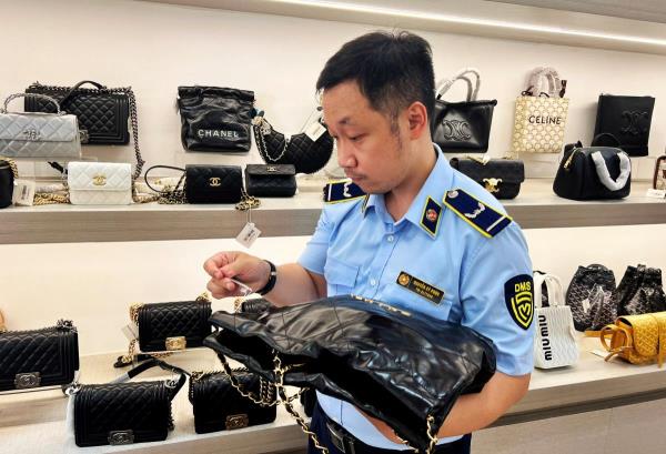 Đừng tiếp tay cho hàng hiệu giá rẻ