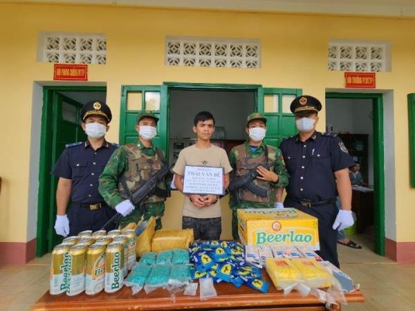 Bắt đối tượng vận chuyển ma túy qua biên giới