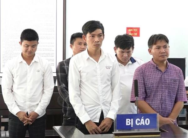 Xét xử 5 đối tượng tổ chức cho 235 người trốn ra nước ngoài
