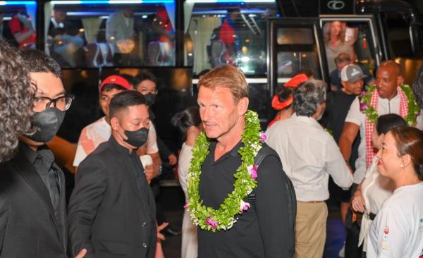 2 cầu thủ đầu tiên thuộc thế hệ vàng của MU đến Đà Nẵng