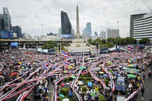 Thái Lan: Hàng nghìn người biểu tình yêu cầu Thủ tướng Paetongtarn từ chức