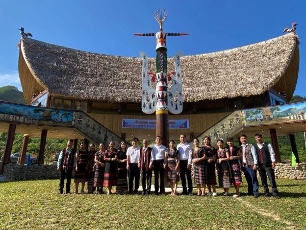 Khánh thành Trung tâm Văn hóa du lịch cộng đồng Tà Lang - Giàn Bí