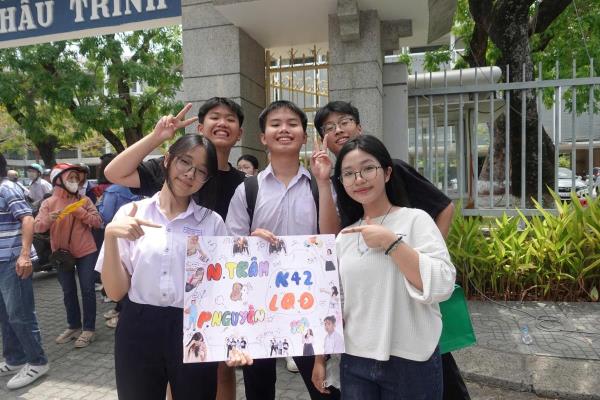 Hơn 1.200 thí sinh Đà Nẵng hoàn thành bài thi vào Trường THPT chuyên Lê Quý Đôn