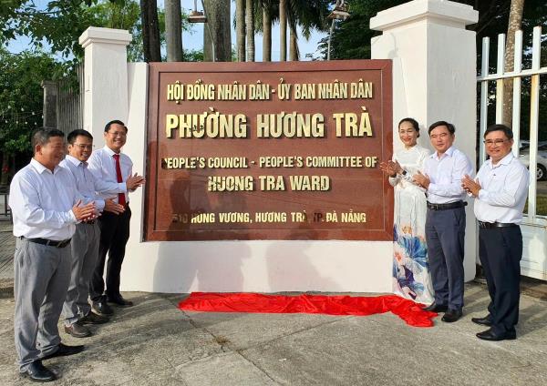 Đà Nẵng sôi động ngày đầu làm việc tại một số phường mới