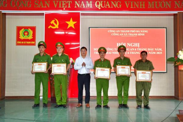 Công an xã Thạnh Bình lấy phục vụ nhân dân làm mục tiêu hành động