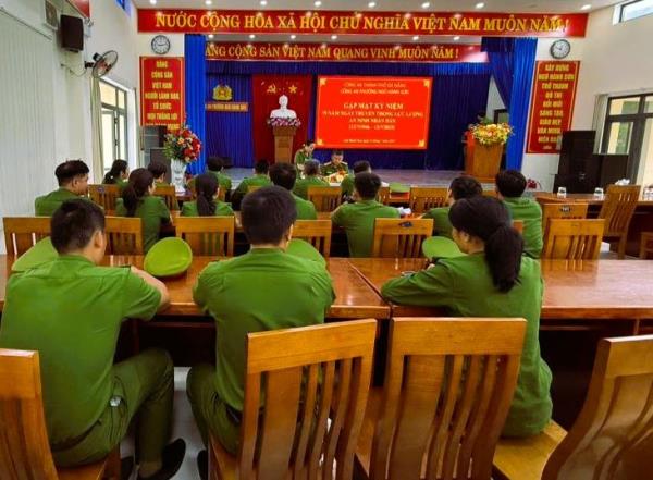 Công an phường Ngũ Hành Sơn tổ chức các hoạt động kỷ niệm 79 năm truyền thống lực lượng An ninh nhân dân