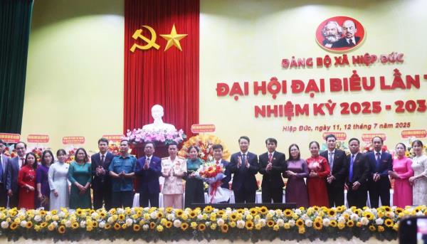 Phó Bí thư Thành ủy Đà Nẵng Ngô Xuân Thắng dự Đại hội Đảng bộ xã Hiệp Đức