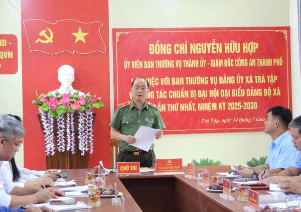 Đoàn công tác của Ban Thường vụ Thành ủy Đà Nẵng làm việc với Đảng ủy xã Trà Tập