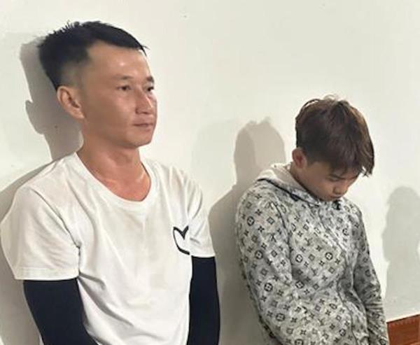 Đang phê thì bị bế