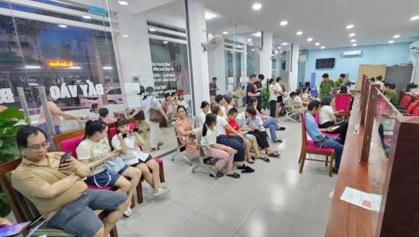 Tăng ca làm Căn cước cho người dân