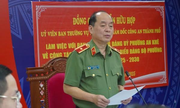 Thiếu tướng Nguyễn Hữu Hợp làm việc với Đảng ủy phường An Khê và xã Quế Sơn