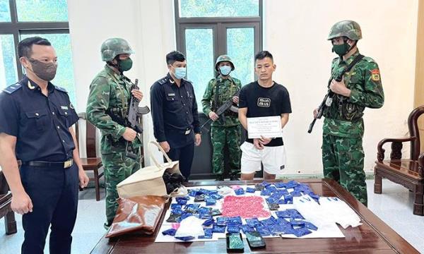 Ngăn chặn ma túy từ vùng phên dậu