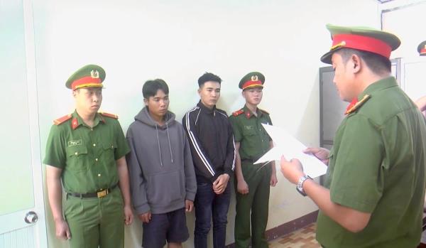 Bắt 2 đối tượng gây rối trật tự công cộng