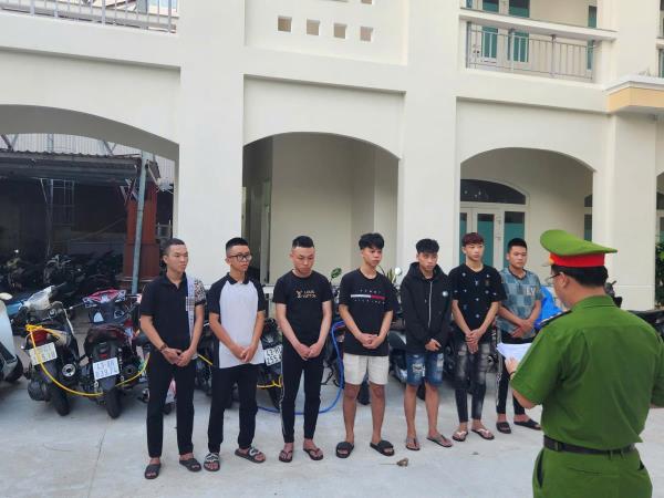 Công an Đà Nẵng bắt nhóm thanh thiếu niên vô cớ đánh người đi đường trọng thương