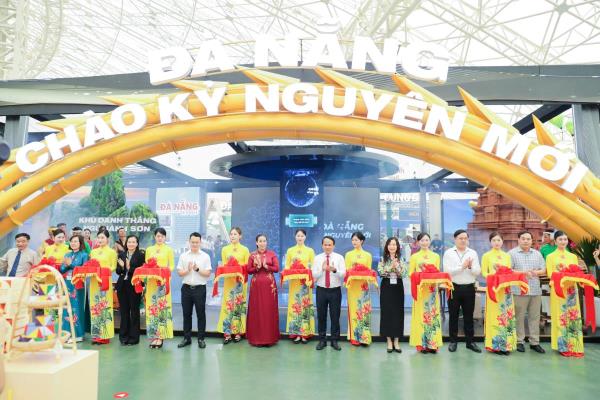 Đà Nẵng quảng bá bản sắc, khát vọng vươn tầm tại Triển lãm thành tựu Đất nước
