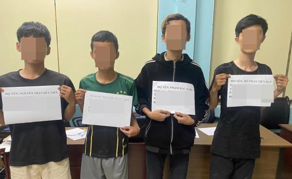 Game thủ đi trộm nuôi quân