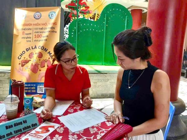 Gieo mầm sự sống từ những trái tim nhân ái