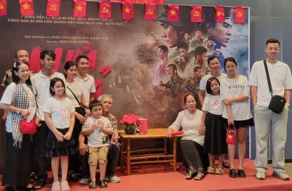 Mưa đỏ trong tôi