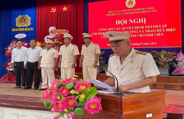 Công bố Quyết định thành lập Chi hội Cựu Công an nhân dân phường Hội An Tây