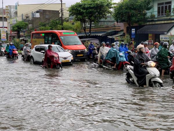 Sở GDĐT Đà Nẵng yêu cầu toàn ngành chủ động ứng phó với bão số 10