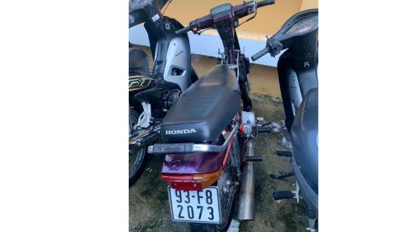 Tìm chủ cho ngựa sắt