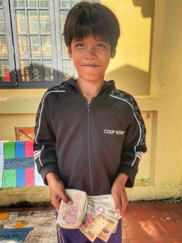 Gương sáng cậu học trò người Ca Dong