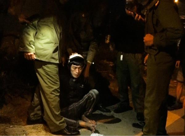 Bắt quả tang đối tượng mang hung khí đi giải quyết mâu thuẫn