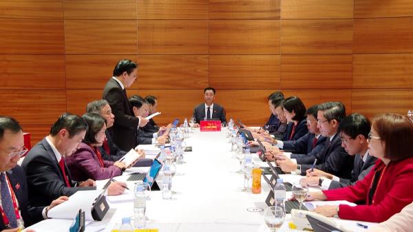 Đoàn đại biểu Đảng bộ thành phố Đà Nẵng thảo luận các văn kiện trình Đại hội XIV của Đảng