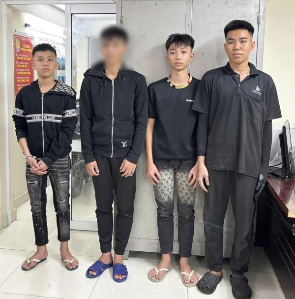 Túng tiền tiêu, thổ địa làm liều đi cướp tài sản của du khách