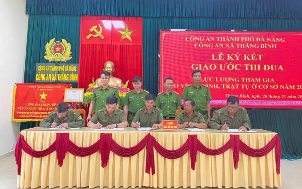 Ký kết giao ước thi đua, tăng cường công tác bảo vệ an ninh trật tự ở cơ sở