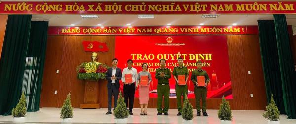 Ra mắt mô hình 4 kèm 1