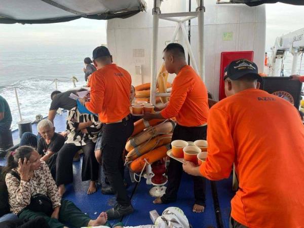 Chìm phà ở Philippines: Ít nhất 15 người thiệt mạng, hàng chục người mất tích