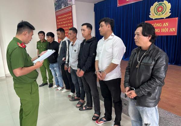 Bắt tạm giam 6 đối tượng gây rối trật tự công cộng