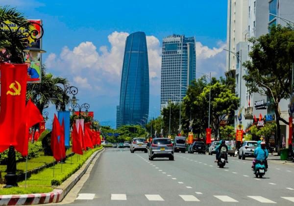 Đảng Cộng Sản Việt Nam giương cao  ngọn lửa khát vọng của dân tộc