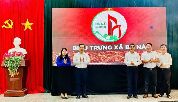 Xã Bà Nà đưa tiện ích số đến gần người dân