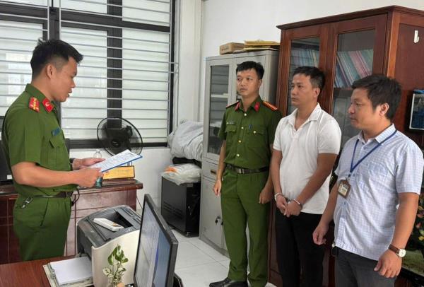 Công an Đà Nẵng khởi tố, bắt tạm giam đối tượng lừa đảo hàng tỷ đồng bằng chiêu đầu tư vàng, mua bán sim đẹp